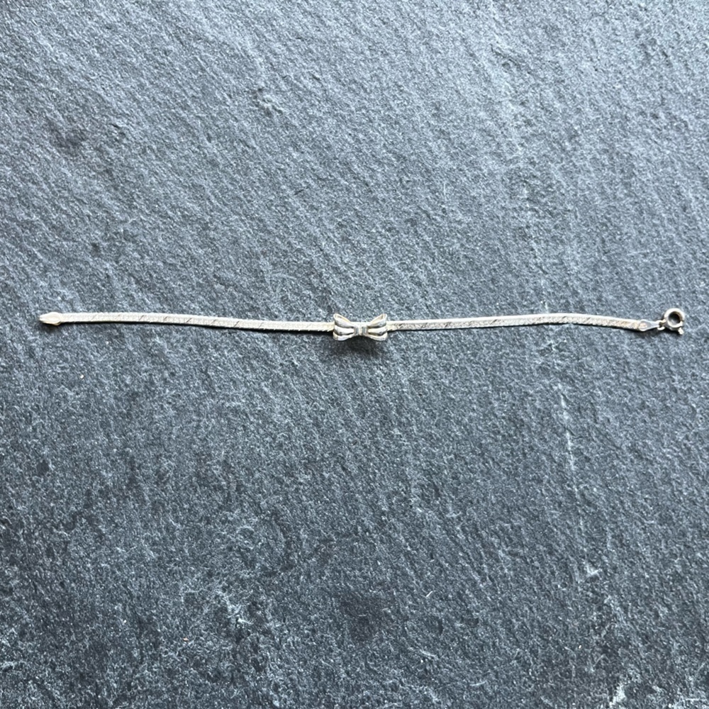 Delicate Sterling Silver Bracelet With Small Bow